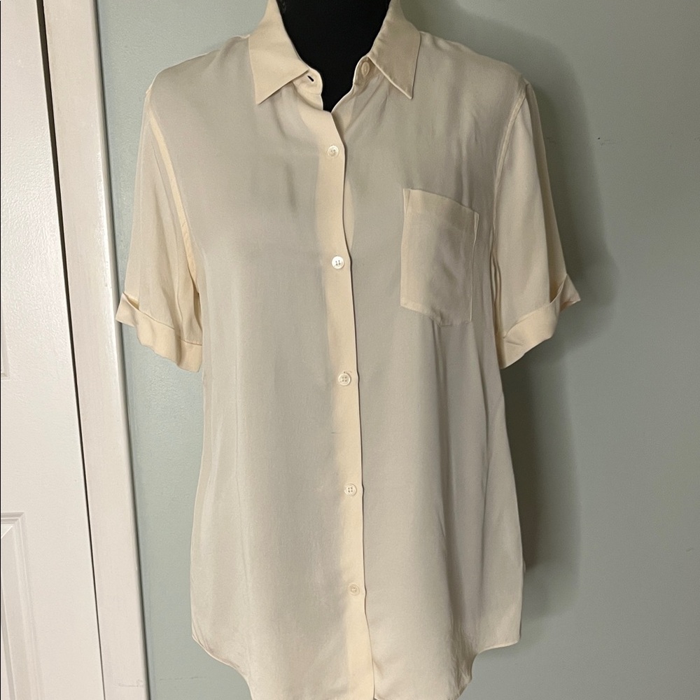 Theory women's silk, cream, shortsleeved button down